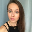 Julia_Aks