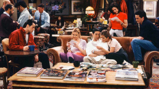 7 сериалов, герои которых встречаются в кафе