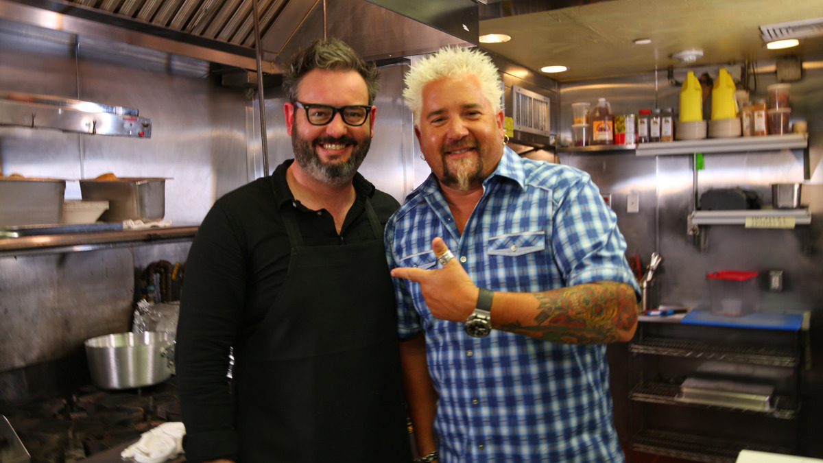 Diners, Drive-Ins and Dives - s2014e17 - Roadtrippin' in Beantown.