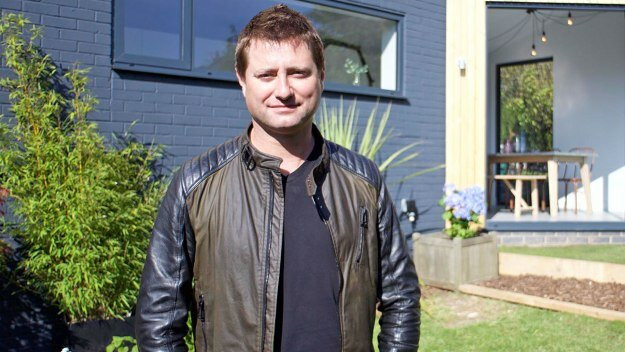Ugly House to Lovely House with George Clarke — s01e01 — Vale of Glamorgan