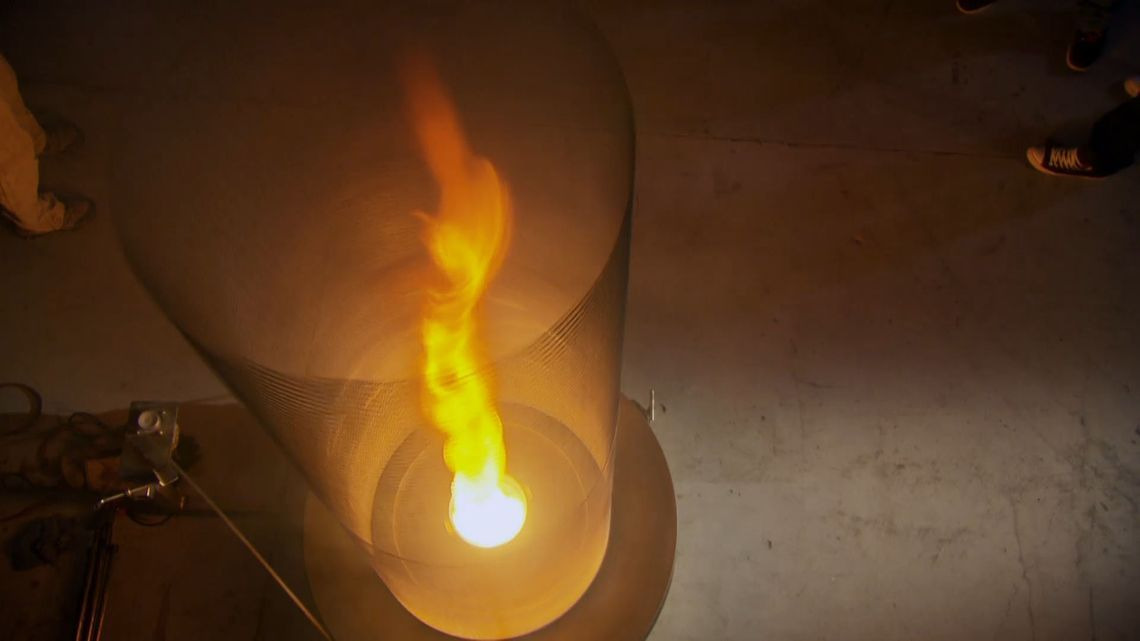 Street Genius 2 сезон 11 серия Blasts, Fire, & Beers