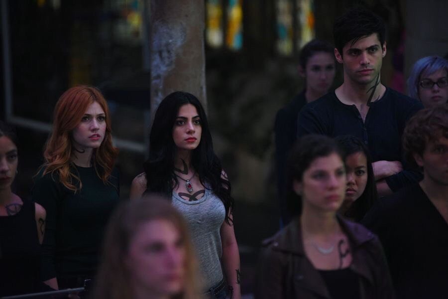 Сумеречные охотники — s02e02 — A Door Into the Dark