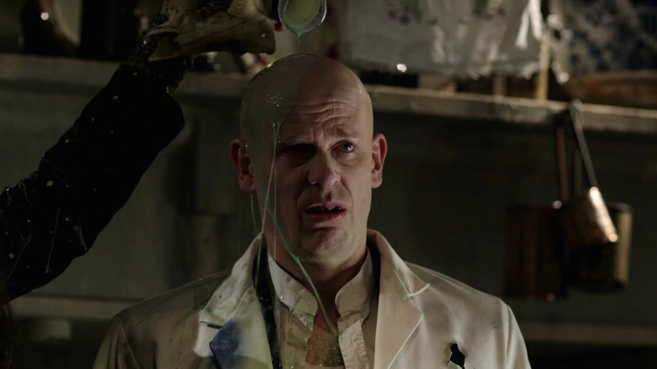 Молодой Дракула — s04e04 — The Crown of Ludlaw Erant