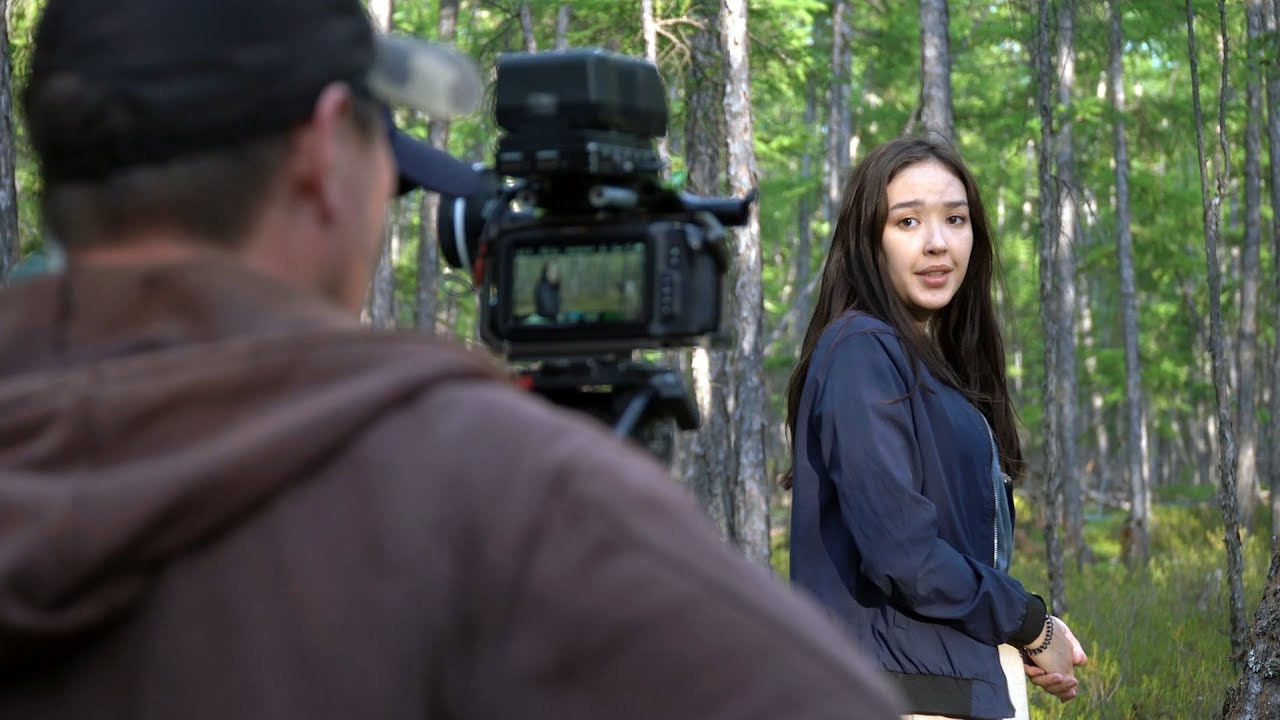 Якуты тыгын. Якутские торренты. Рядовой чээрин (2021). Якутянка портрет. Якутские торренты.