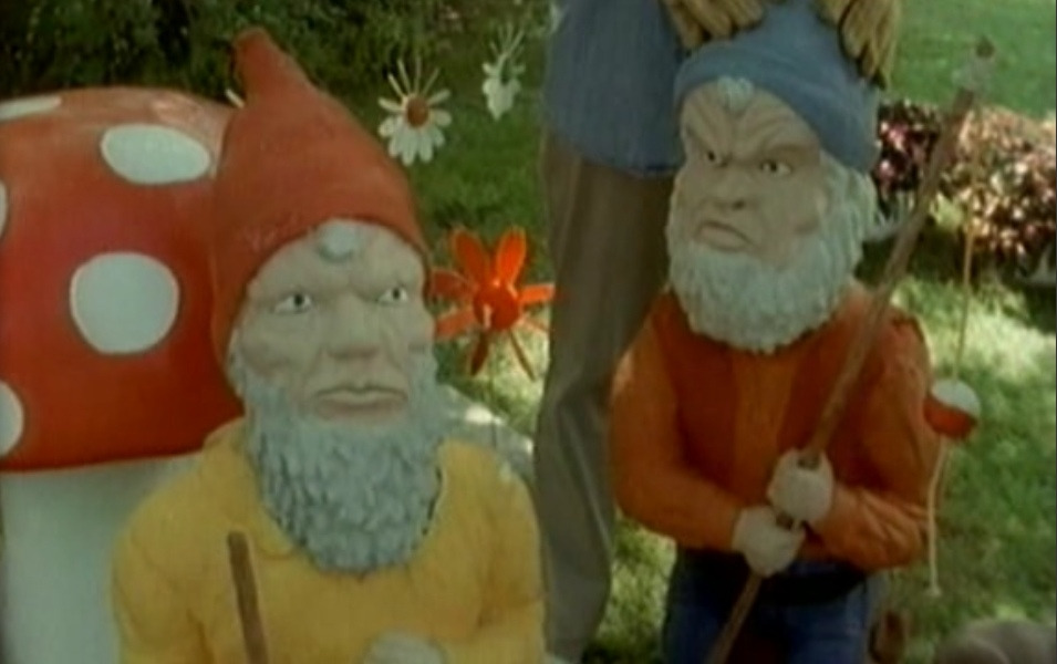 Мурашки — s02e08 — Revenge of the Lawn Gnomes