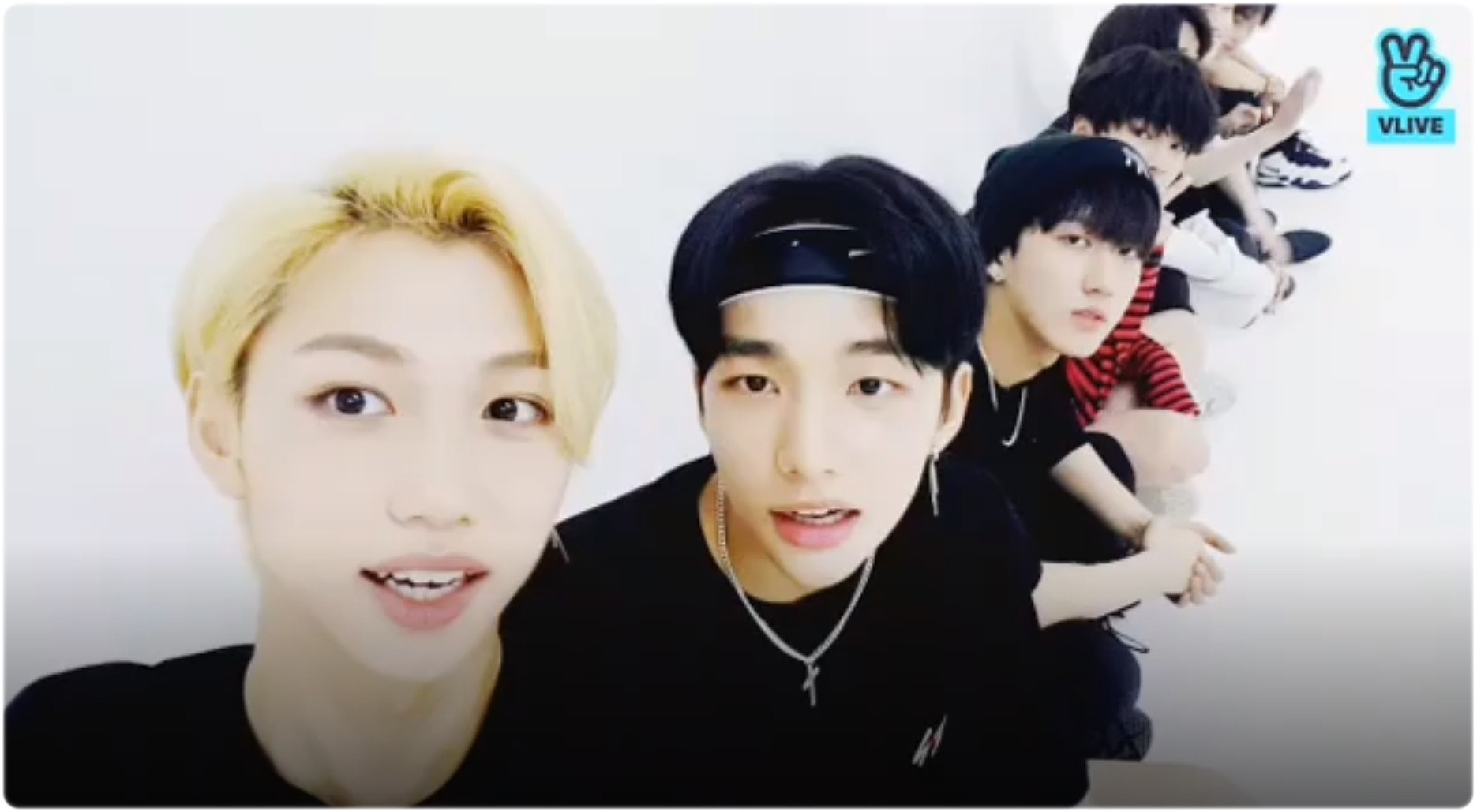 Stray Kids — s2018e83 — [Live] Long time no see♡
