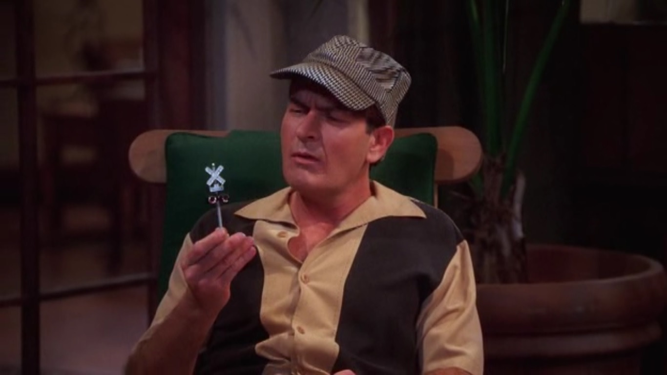Two and a Half Men — s06e07 — Best H.O. Money Can Buy