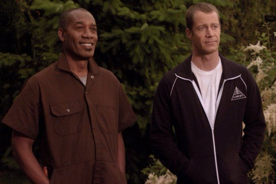 Эврика — s03e02 — What About Bob?
