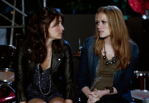 Life Unexpected — s02e05 — Music Faced