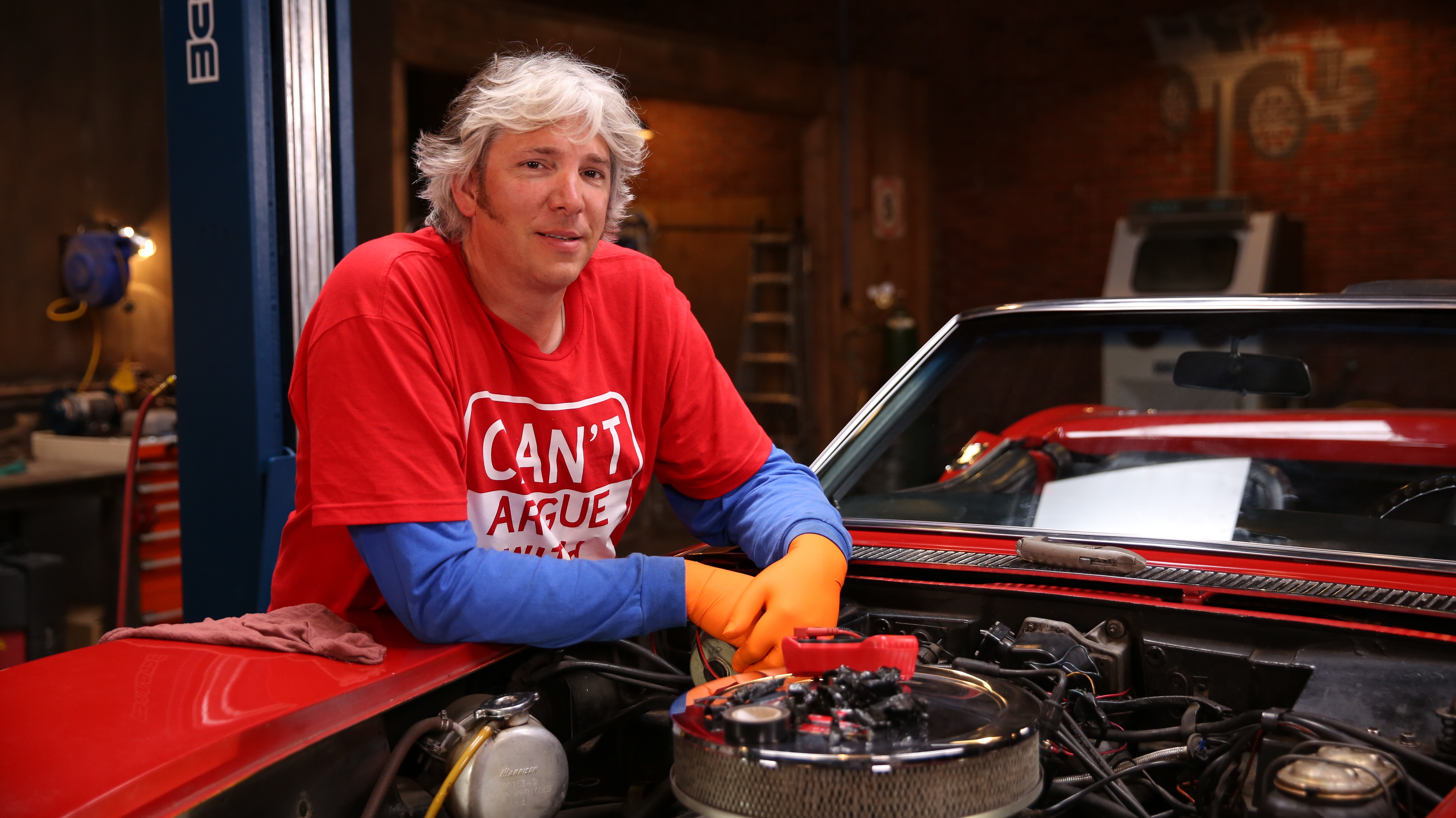 Махинаторы лексус. Махинаторы 2020. Ведущие программы махинаторы на дискавери. Махинаторы майк брюер эд чайна. Махинаторы майк брюер эд чайна.