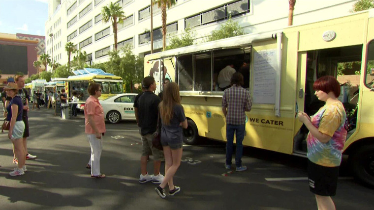 The Great Food Truck Race — s02e01 — What Happens in Vegas