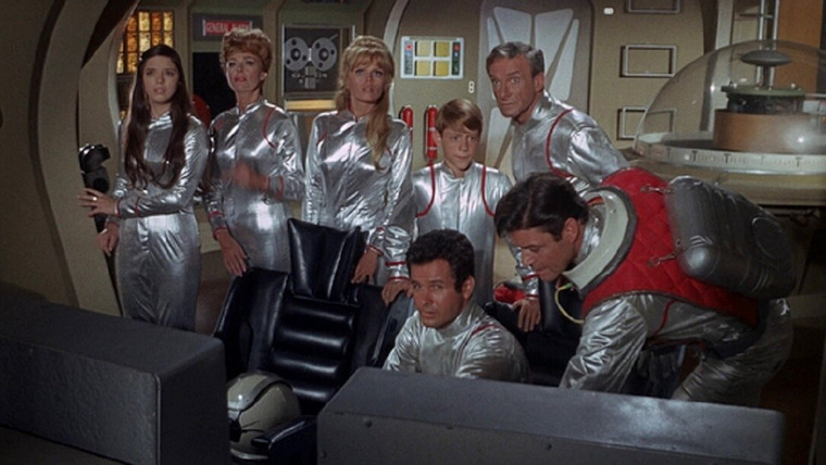 Irwin Allen's Lost in Space — s03e01 — Condemned of Space