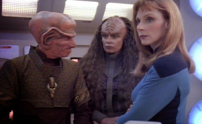 Star Trek: The Next Generation — s06e22 — Suspicions