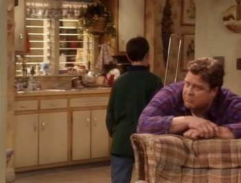 Roseanne — s08e13 — The White Sheep of the Family