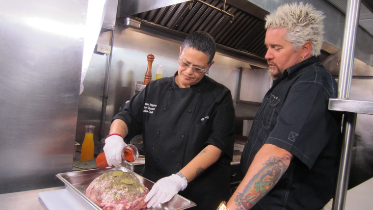Diners, Drive-Ins and Dives — s2013e15 — Peppers, Pork and Poutine