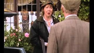 Keeping Up Appearances — s03e03 — Violet's Country Cottage