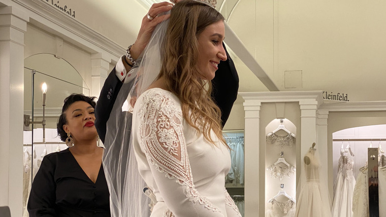 Say Yes to the Dress — s19e10 — Is It Crown-worthy?