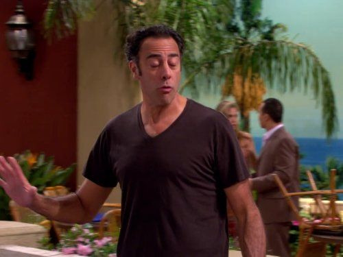 Долго и счастливо — s04e26 — Family Vacation