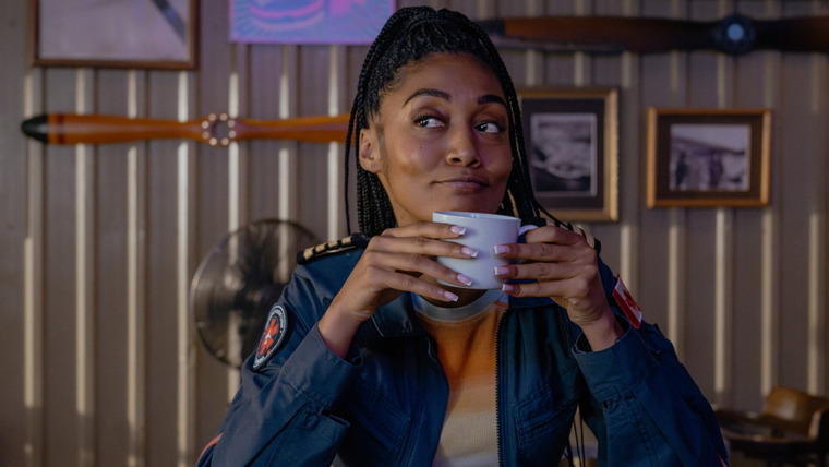 Летучие медики — s04e05 — Mercury Retrograde