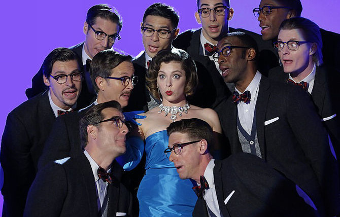 Crazy Ex-Girlfriend — s02e03 — All Signs Point to Josh... Or Is It Josh's Friend?