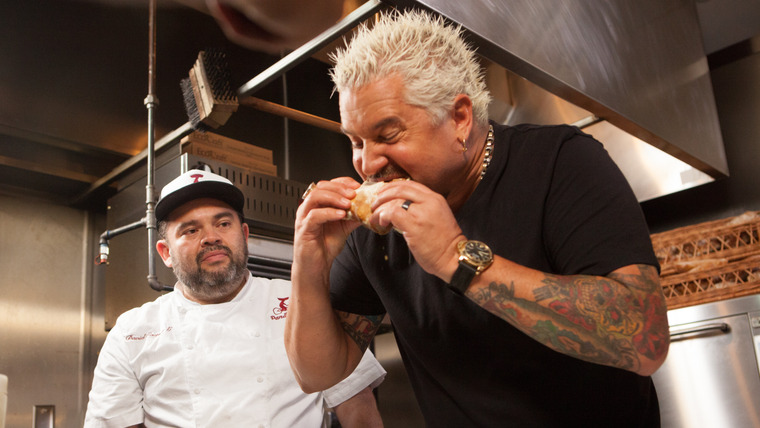 Diners, Drive-Ins and Dives — s2017e22 — A Passport of Flavor