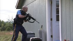 Полицейские на Аляске — s04e09 — Hostage Standoff