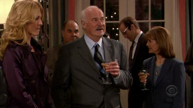 Courting Alex — s01e02 — Is She Really Going Out with Him?