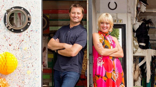 George Clarke's Amazing Spaces — s02e04 — Horse Box, Milk Float and Balancing Barn