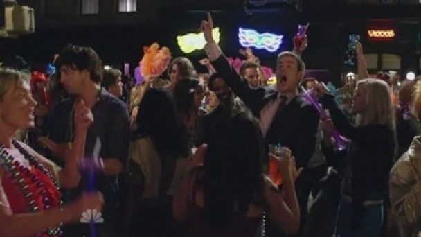 Friends with Benefits — s01e07 — The Benefit of Mardi Gras