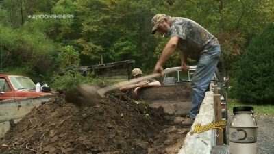 Самогонщики — s02e10 — Moonshine Treasure Hunt