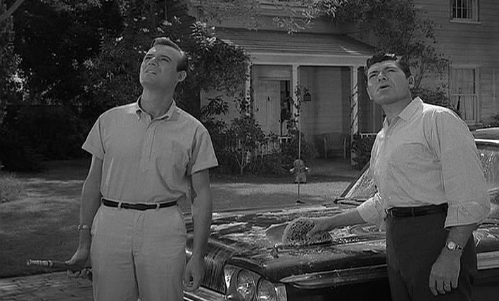 The Twilight Zone (1959) — s01e22 — The Monsters Are Due on Maple Street