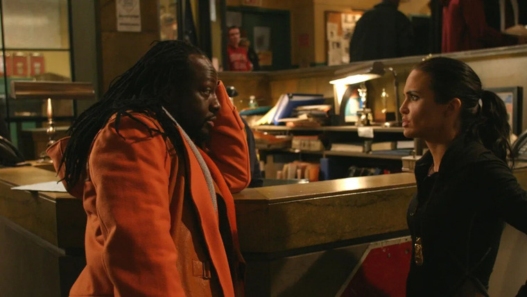 Третья смена — s06e16 — In the Family Way