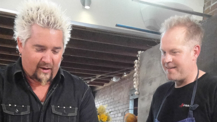 Diners, Drive-Ins and Dives — s2013e14 — Traditional Gone Wild