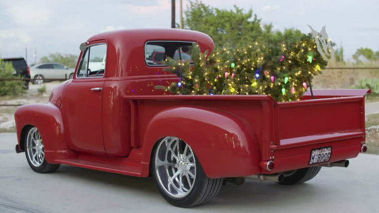 Iron Resurrection — s06e04 — '51 Chevy: Rad Red Christmas Truck Part 2
