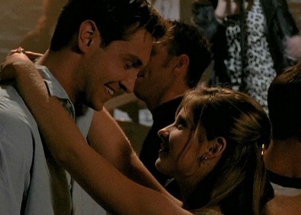 Buffy the Vampire Slayer — s01e05 — Never Kill a Boy on the First Date