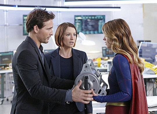Supergirl — s01e05 — How Does She Do It?