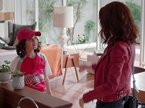 Girlfriends' Guide to Divorce — s03e06 — Rule #218: There's No Crying in Baseball
