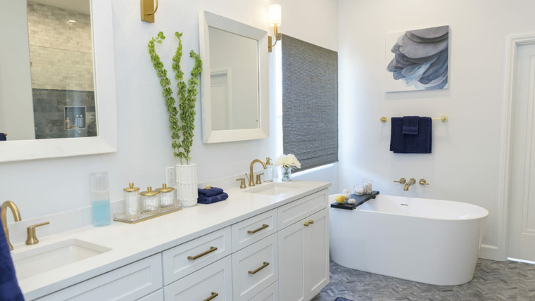 Property Brothers — s2019e17 — Owning an Oasis