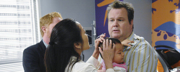 Modern Family — s01e06 — Run for Your Wife