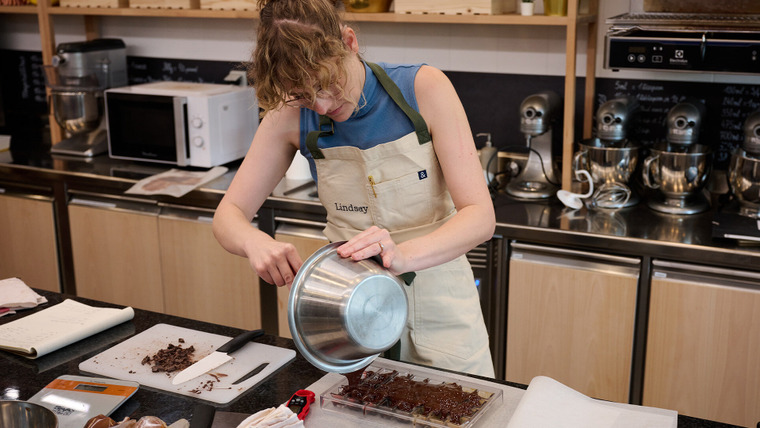 Next Baking Master: Paris — s01e03 — For the Love of Chocolate