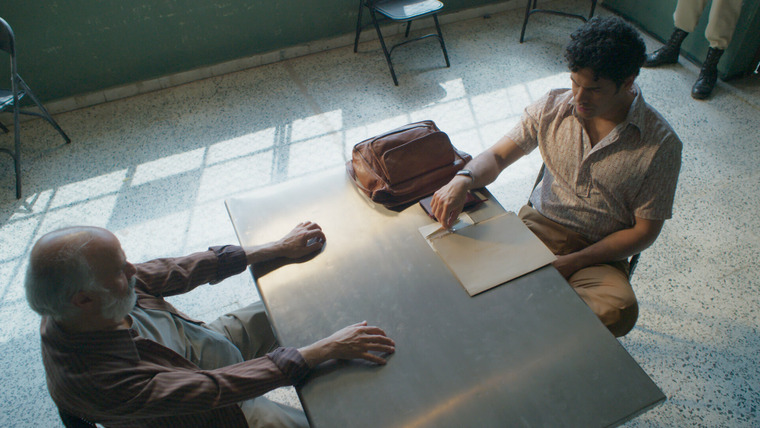 Devuélveme la vida — s01e26 — Joe y Sara empiezan una relación clandestina