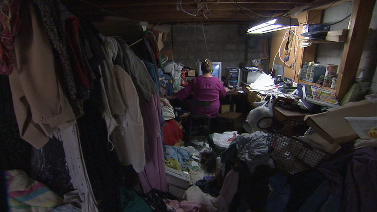 Hoarders — s12e12 — Show and Tell