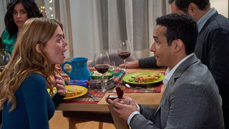 Holidazed — s01e06 — The Camarena Family