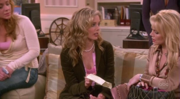 Элитное жилье — s01e08 — When Chloe Met Marco