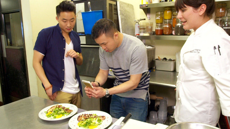 Broke Bites: What the Fung?! — s01e03 — San Diego: Fung Bros Each Dine on $50/day