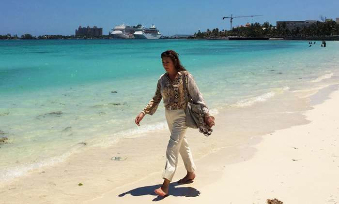 Cruising with Jane McDonald — s01e01 — Bahamas