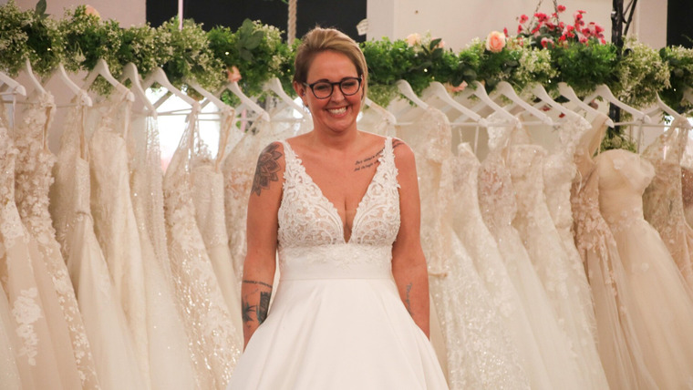 Say Yes to the Dress Lancashire — s02e15 — Hot Under the Collar
