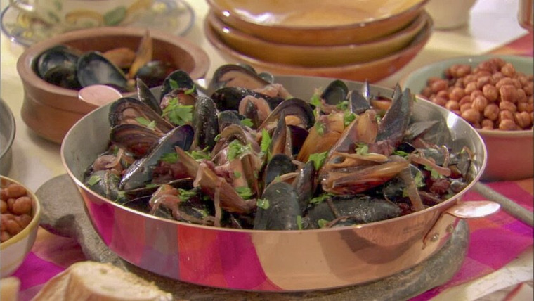 5 Ingredient Fix — s04e09 — Show You Share Tapas