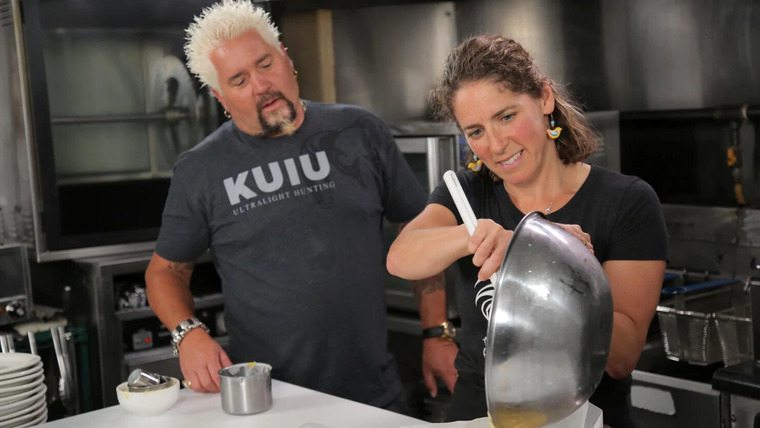 Diners, Drive-Ins and Dives — s2020e03 — Smokin' Hot Bbq