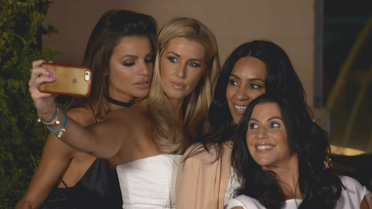 The Real Housewives of Cheshire — s04e07 — Heartbreak Hotel